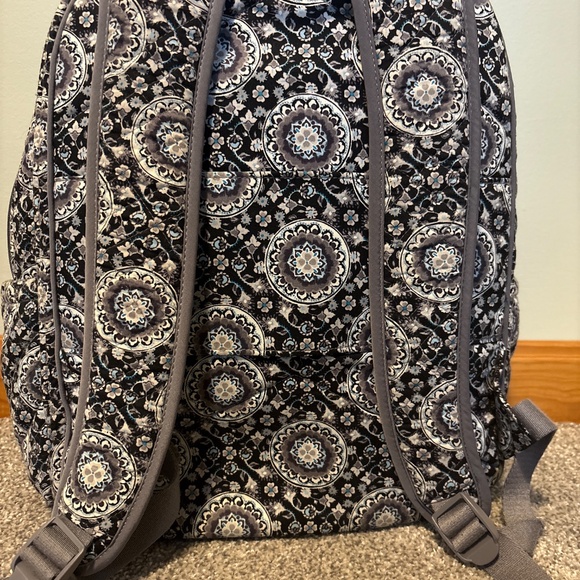 Vera Bradley Backpack - Picture 3 of 8